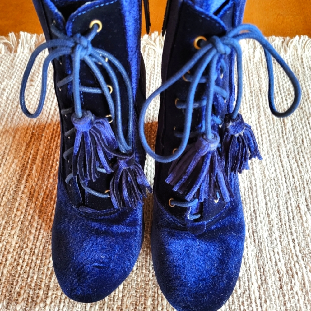 BLUE VELVET SIZE 7.5 3" HEEL BOOTIES